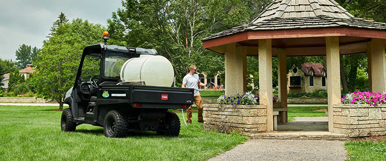 Toro Workman UTX - hauling herbicides container
